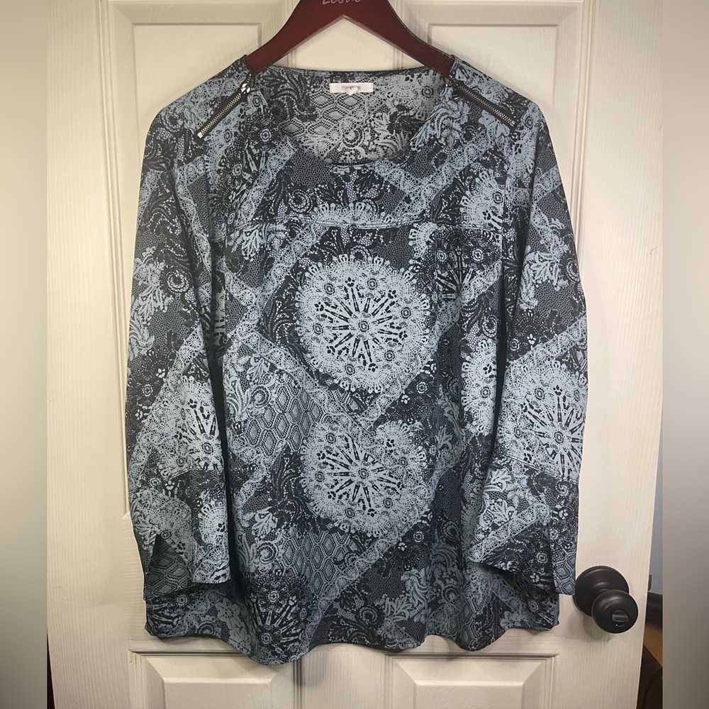 Maurice‎ long sleeve pattern blouse.
